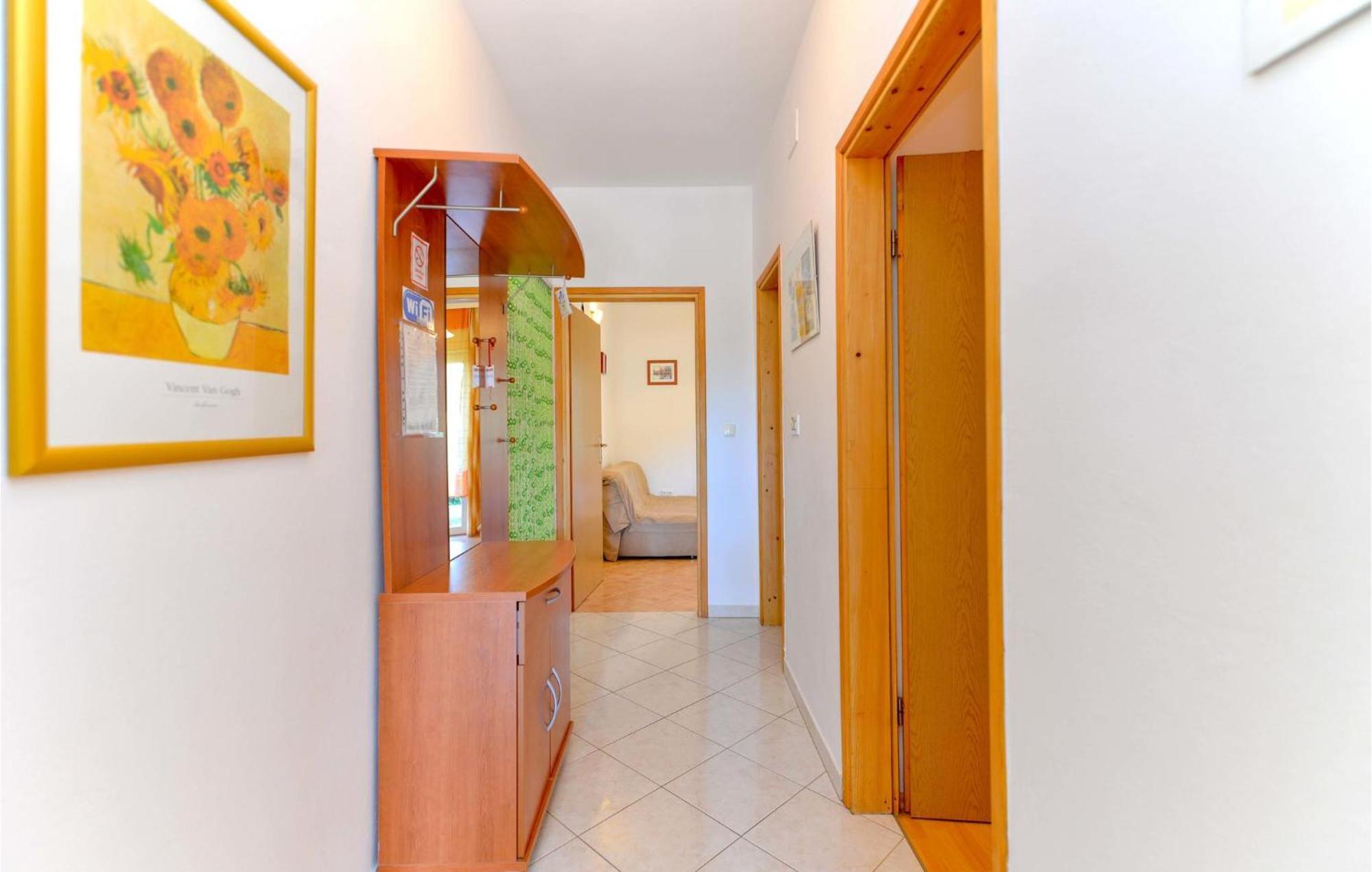 1 Bedroom Nice Apartment In Задар Экстерьер фото